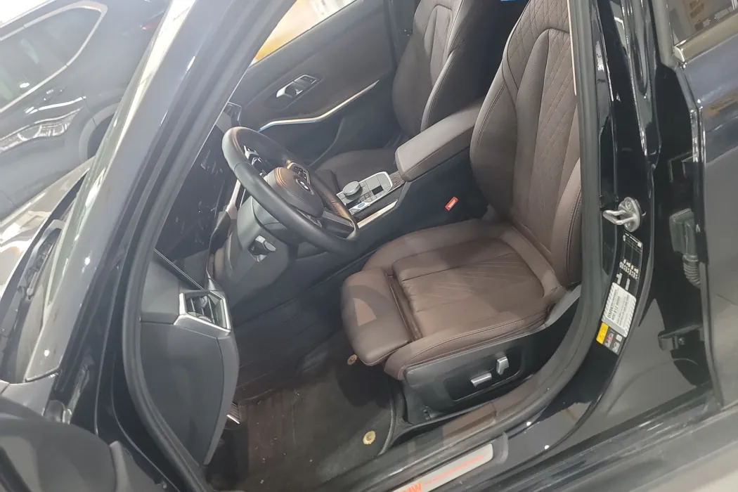 BMW i3 2022 eDrive 35 L