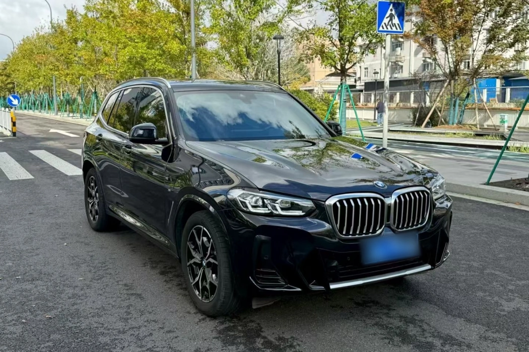 BMW X3 2022 facelift xDrive25i M sports suit