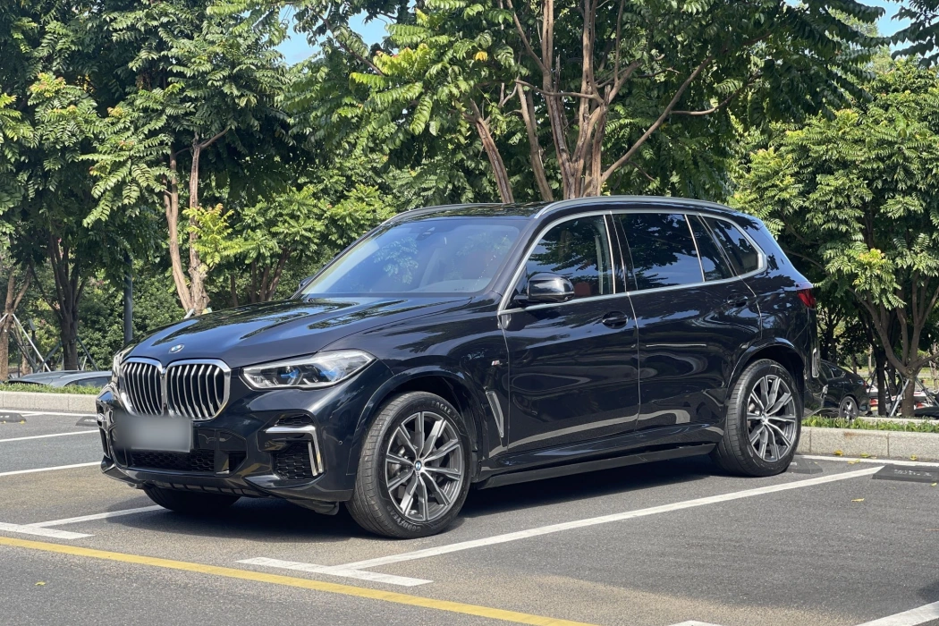 BMW X5 2022 facelift xDrive 30Li exclusive M sports suit
