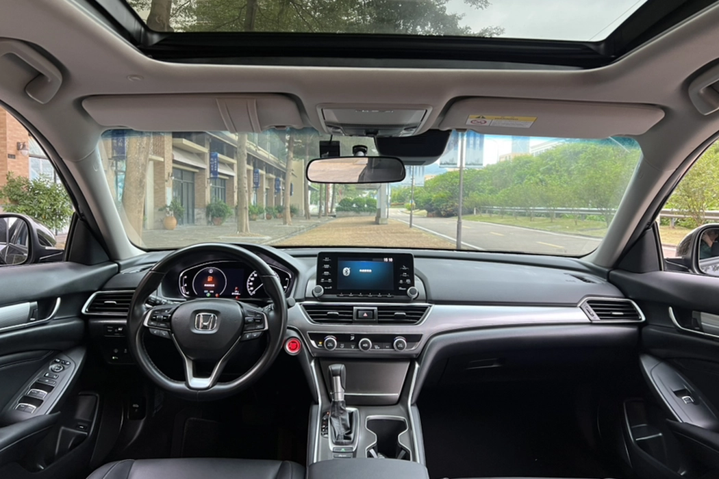 Honda Accord 2018 260TURBO Deluxe Edition Country VI