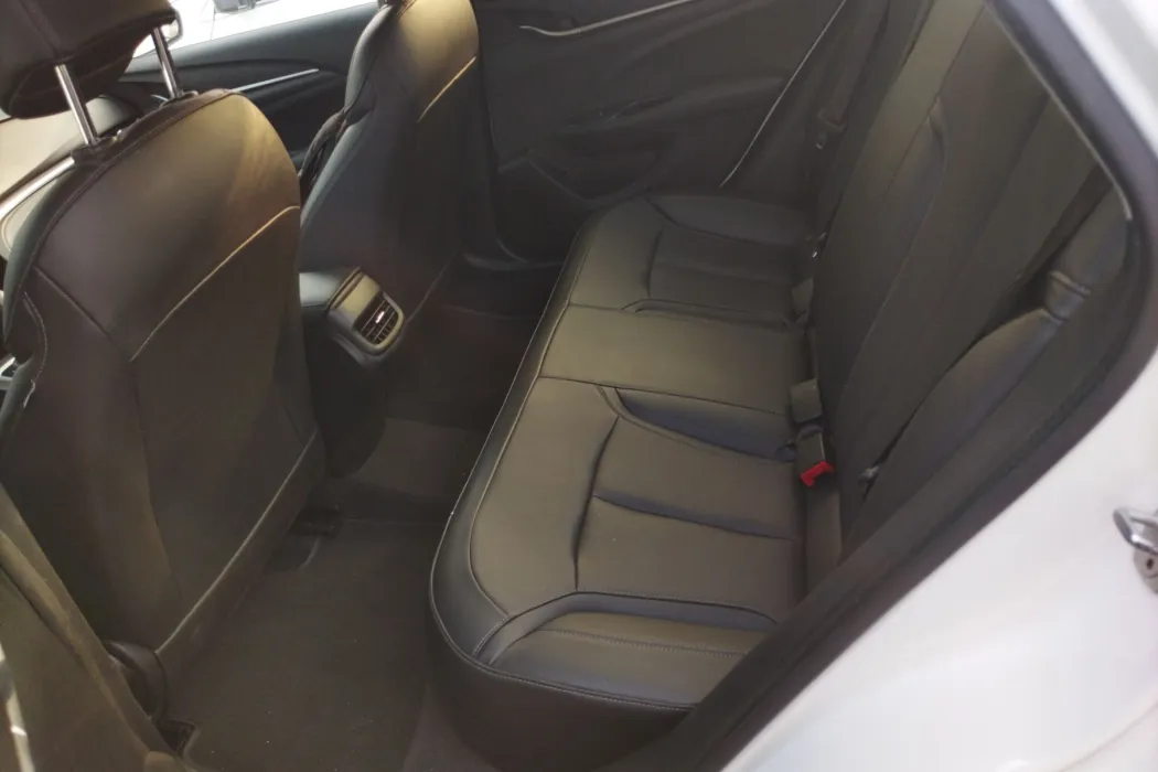 Buick Yinglang 2021 facelift model 1.5L automatic Elite type