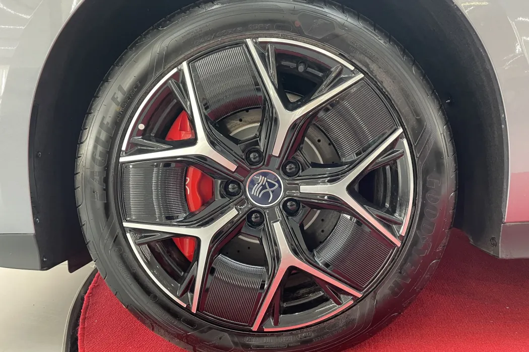 BYD Han 2024 DM-i Glory Edition 200KM Flagship Model