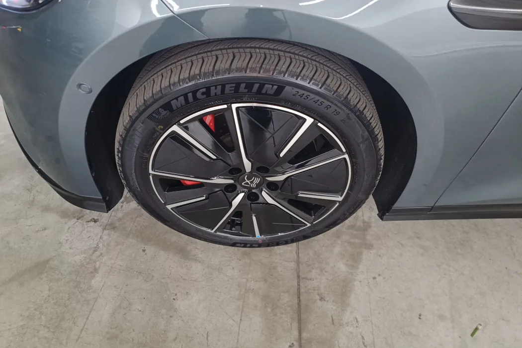 BYD Han L 2025 EV 701KM LIDAR flagship model