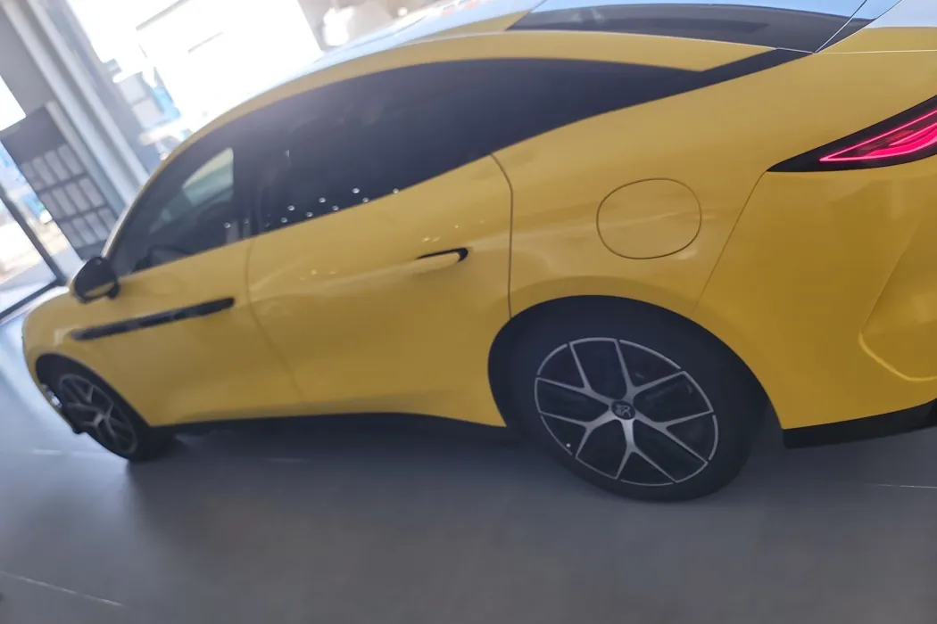 BYD Han L 2025 DM-p four-wheel drive lidar flagship model