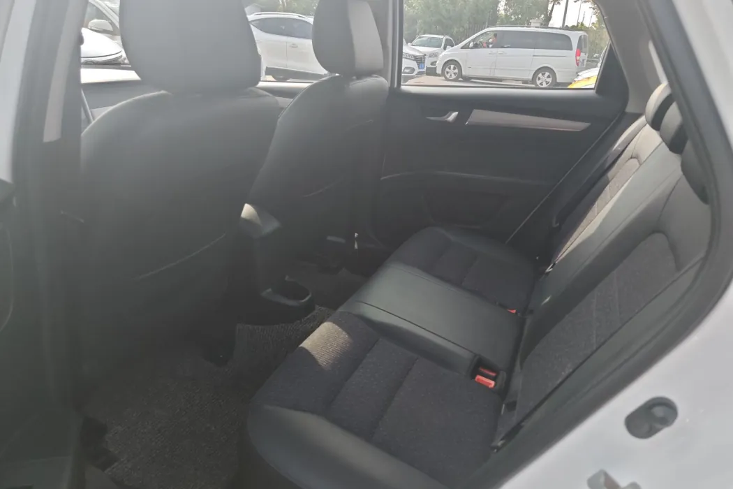 Pentium B30 2017 1.6L automatic exclusive type