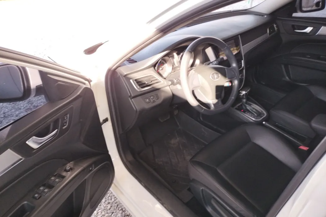 Pentium B30 2017 1.6L automatic comfort type