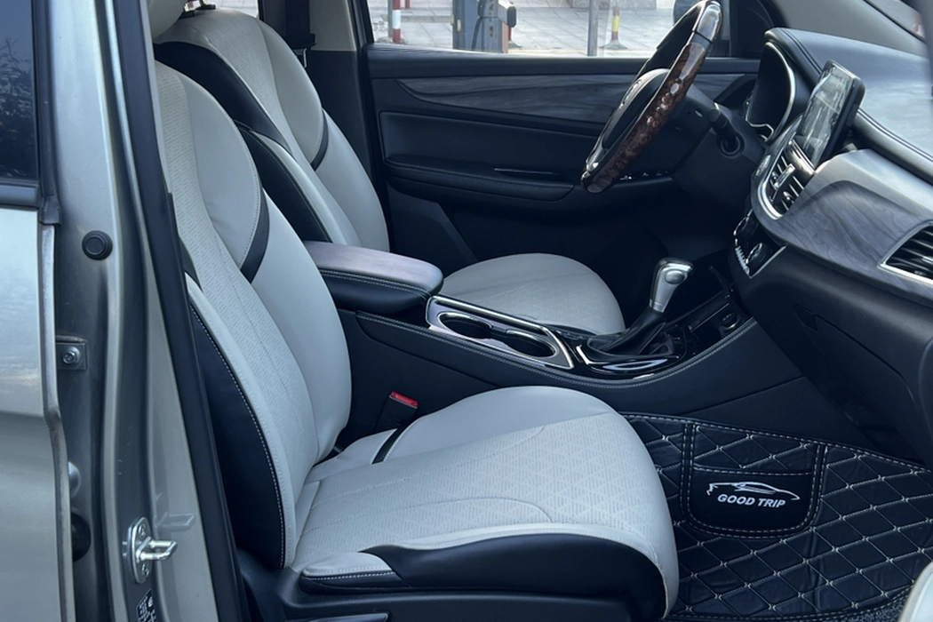 Baojun 730 2019 1.5T CVT flagship 7-seater country VI