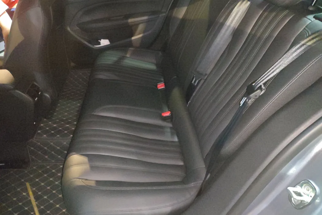 Peugeot 408 2022 1.6T chasing version