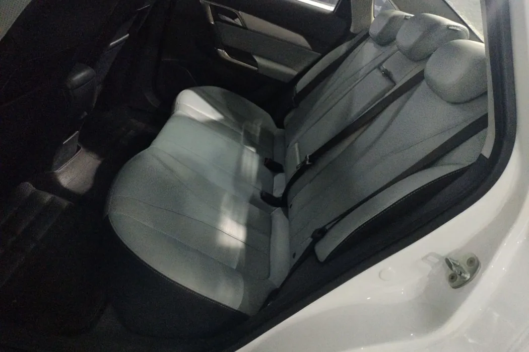 Beijing Automobile Beijing EU5 2018 R550 Smart Tide Edition