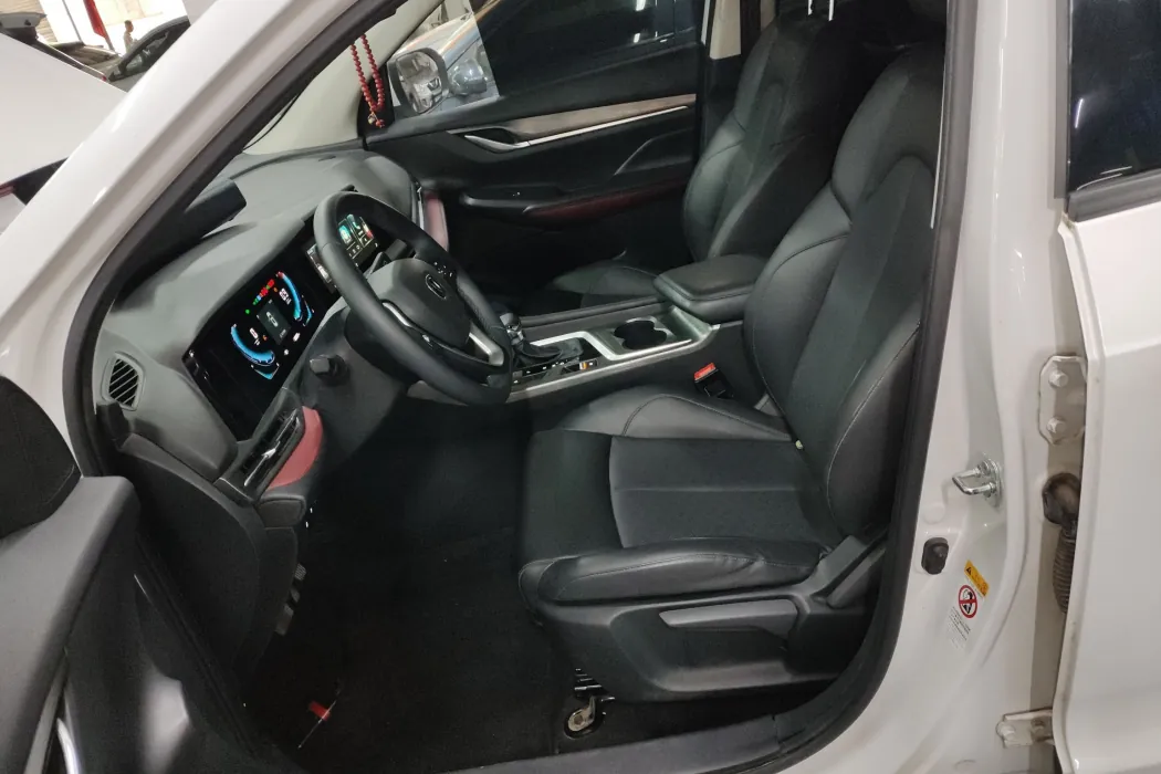 Changan CS55PLUS 2020 1.5T automatic dazzling color type