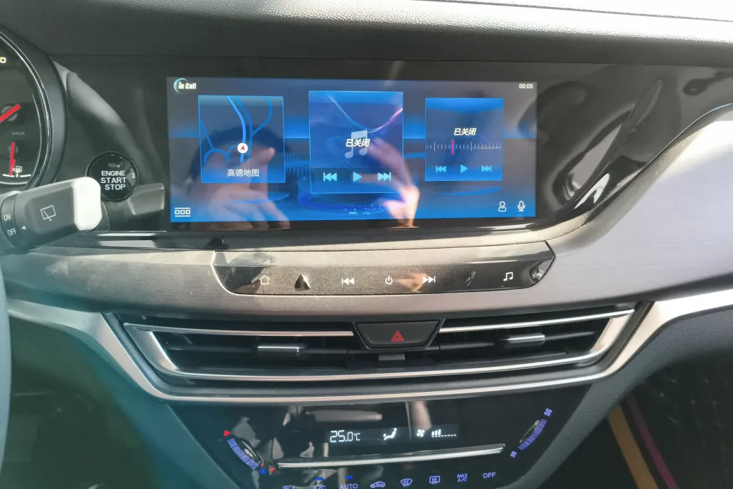 Changan CS35PLUS 2021 facelift Glory Million Edition 1.6L Manual Deluxe Edition