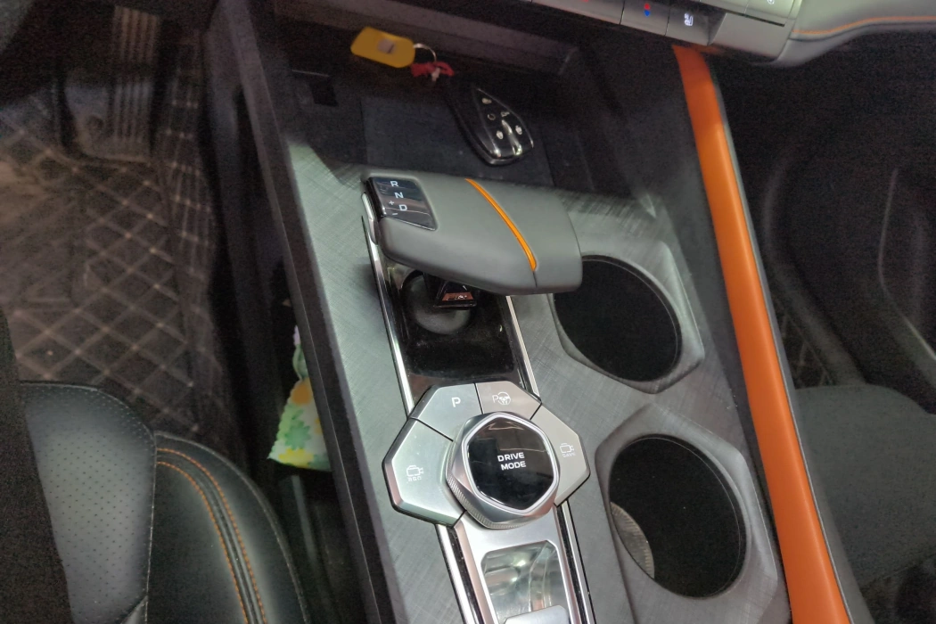 Changan UNI-V 2022 1.5T Smart Pilot Type