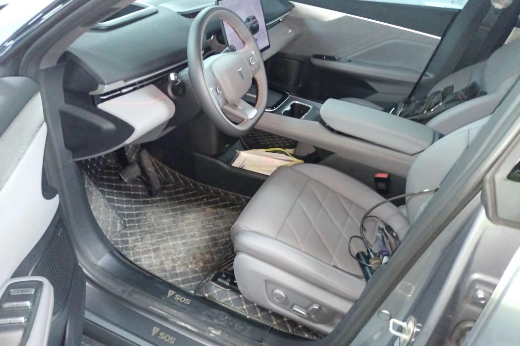 Dark Blue Car Dark Blue S05 2024 510Max Pure Electric Version