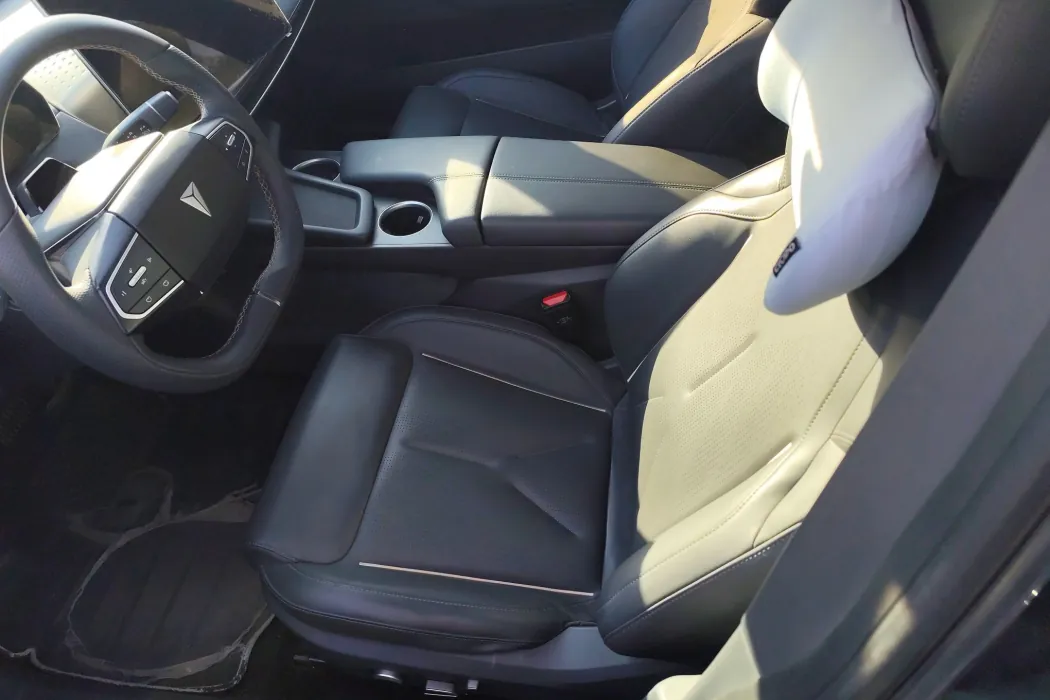 Dark Blue Car Dark Blue SL03 2022 1.5L 1200 Extended Range Version