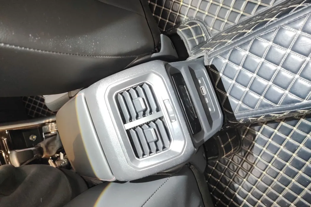 Volkswagen Tiguan X 2022 330TSI two-wheel drive ultimate edition