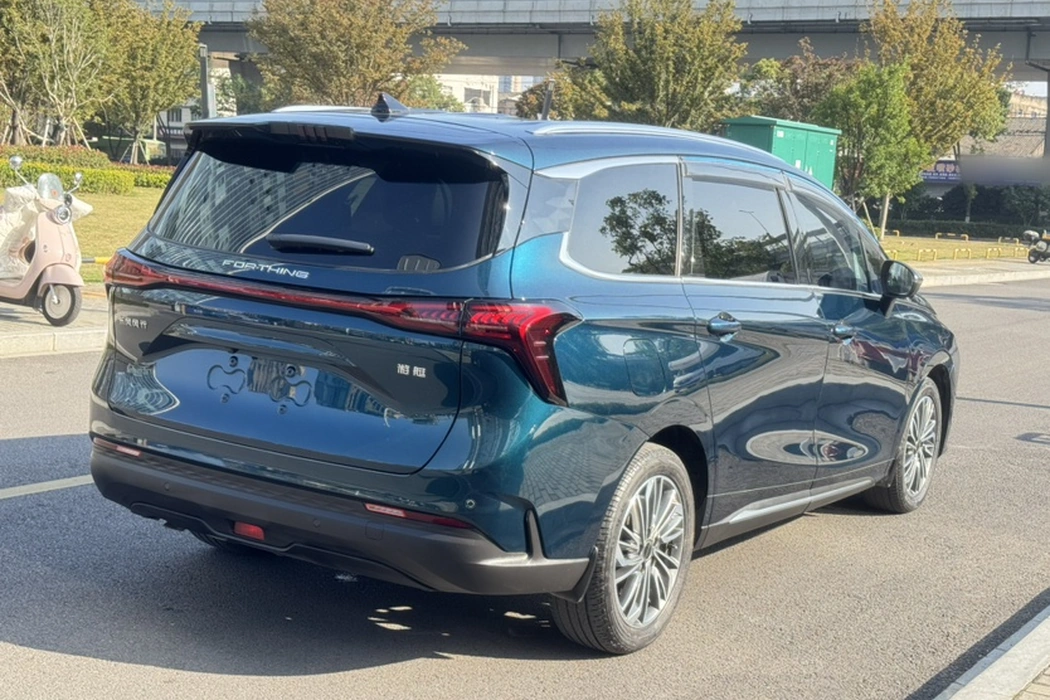 Dongfeng Fengxing Fengxing Yacht 2022 1.5T DCT Wave-by-wave Version