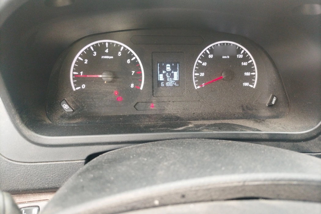 Dongfeng Popular Lingzhi PLUS 2021 2.0L manual Luxury 7-seater