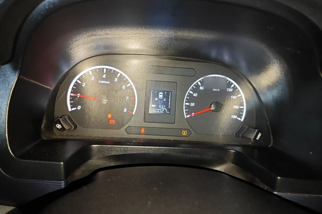 Dongfeng Popular Lingzhi 2022 M5L 1.6L Practical 7-seater