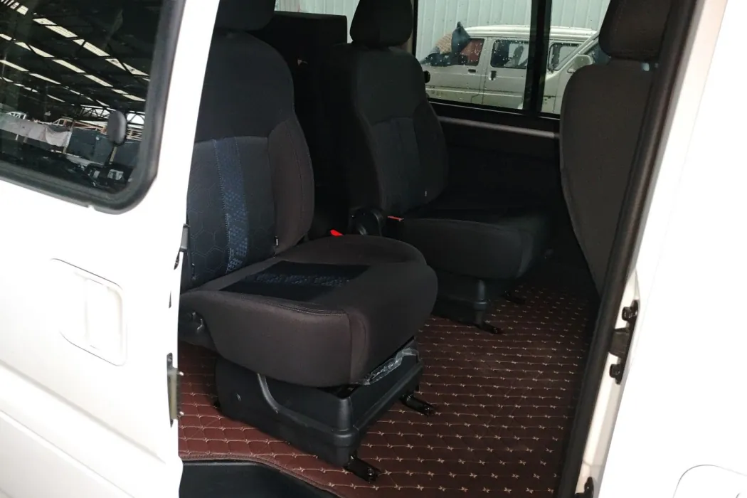 Dongfeng Popular Lingzhi M5EV 2025 110km extended range comfortable 7-seater