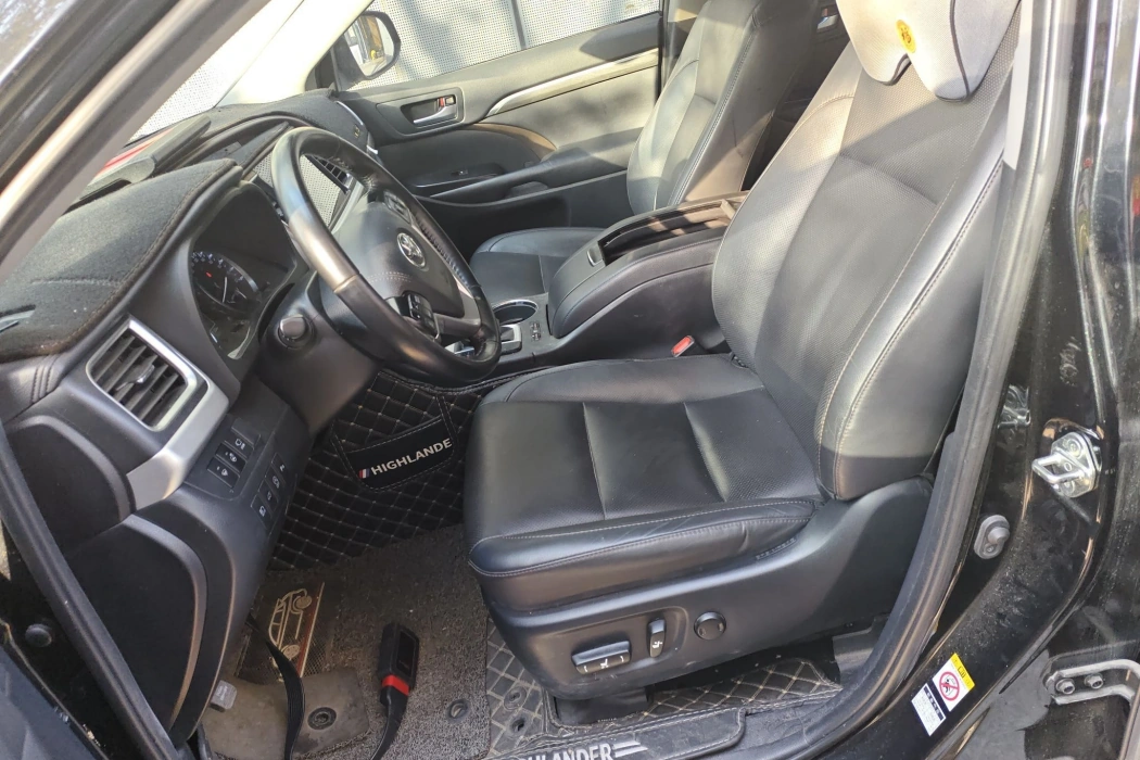 Toyota Highlander 2018 2.0T four-wheel drive Extreme Edition 7-seater Country VI