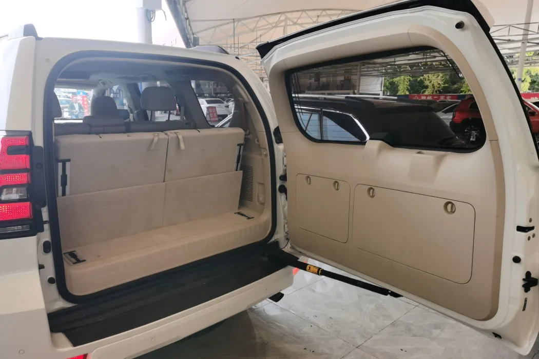 Toyota Prado 2018 3.5L automatic TX-L NAVI