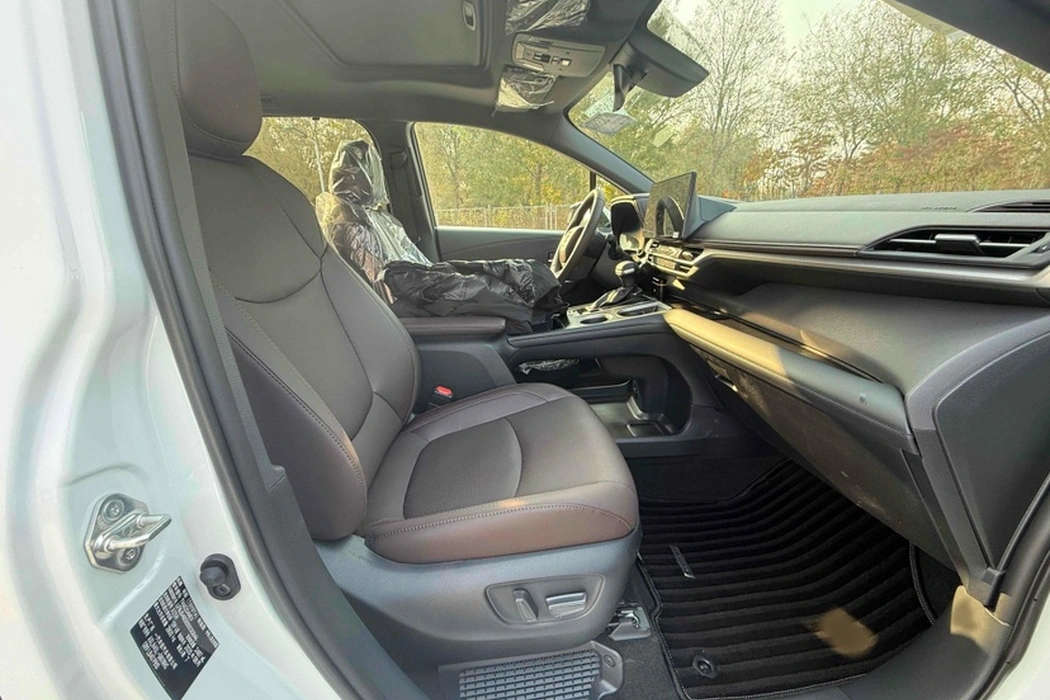 Toyota Grevia 2026 2.5L Hybrid Premium PLUS Four-wheel drive version