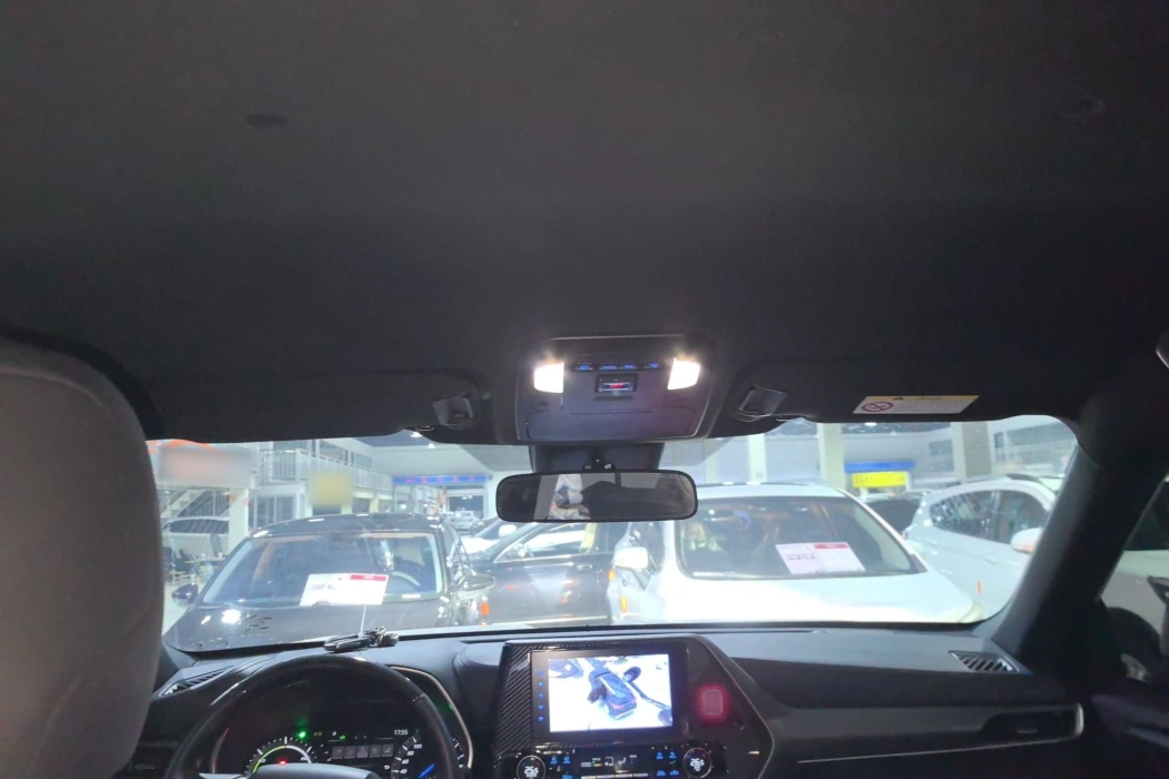 Toyota Crown Land Rover 2021 2.5L HEV Two-wheel drive Aggressive Version