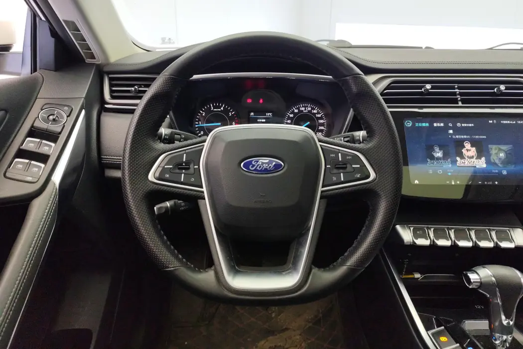 Ford 2020 Collar S EcoBoost 145 CVT Platinum Collar type