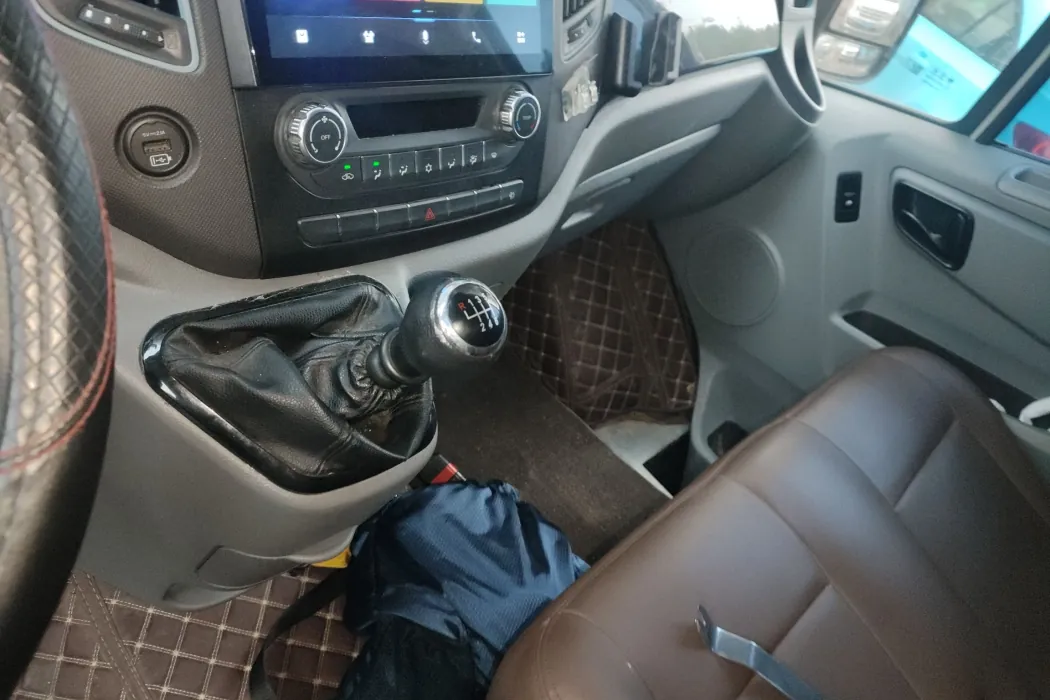 Foton Tuano 2023 2.0T manual Jixiang long axis mid-top rear single tire 7/9 seat