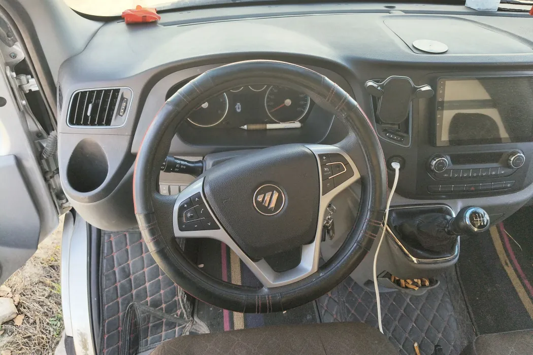 Foton Tuano 2024 Jixiang Multifunctional 2.0T manual long axle Mid-top rear single tire 5/6/7/ 9 seats