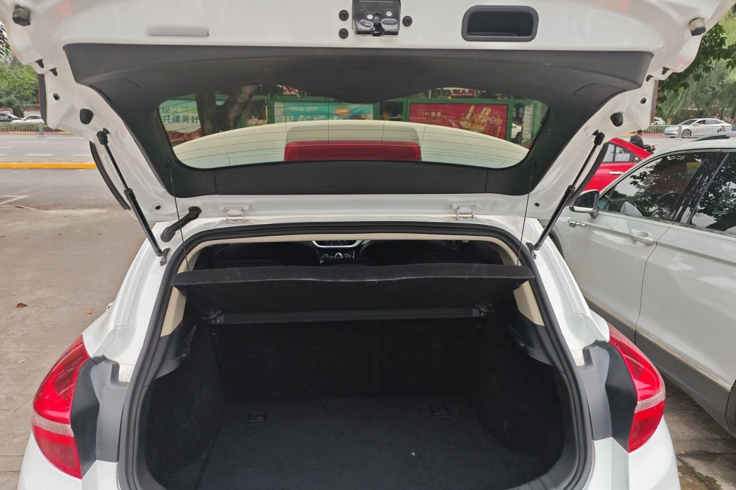 Geely Emgrand GS 2019 1.4T CVT Ya