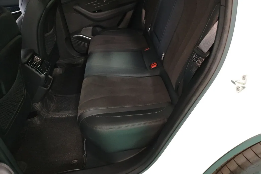 Geely Xingyue L 2024 2.0TD high-power automatic two-wheel drive Skyrim Version