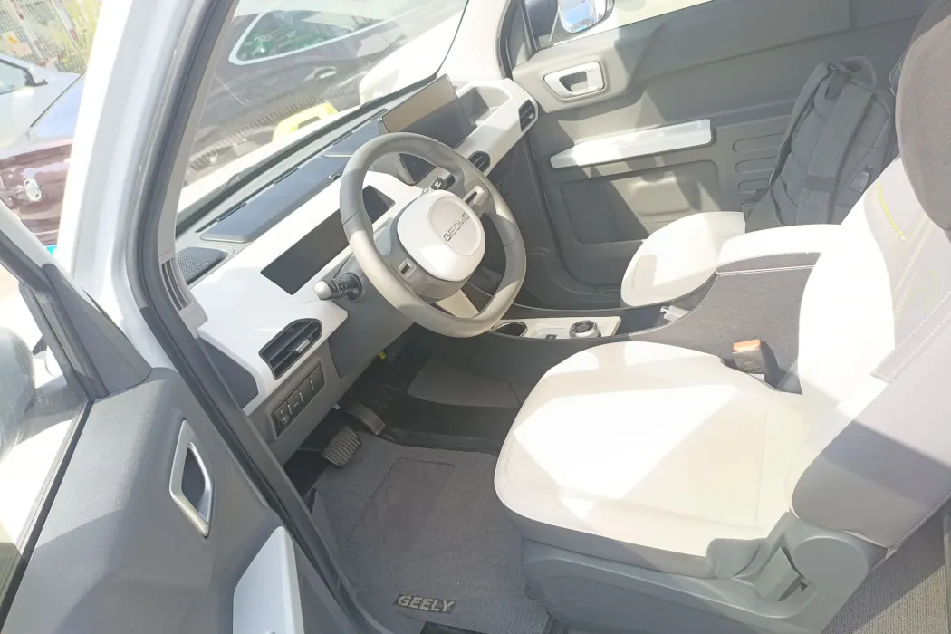 Geely Galaxy 2024 200km Panda Knight