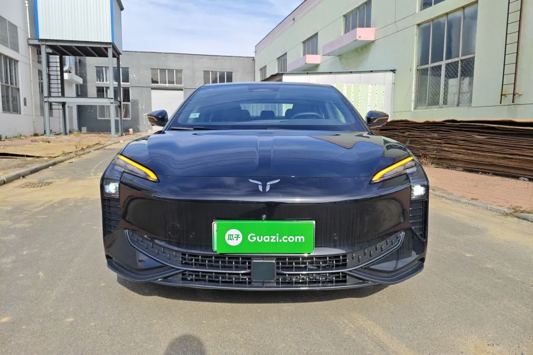 Hongqi EH7 2024 model 690 Pro