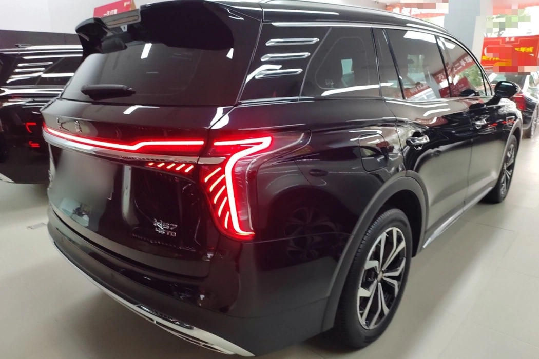 Hongqi HS7 2023 2.0T automatic four-wheel drive Qichang version six-seater