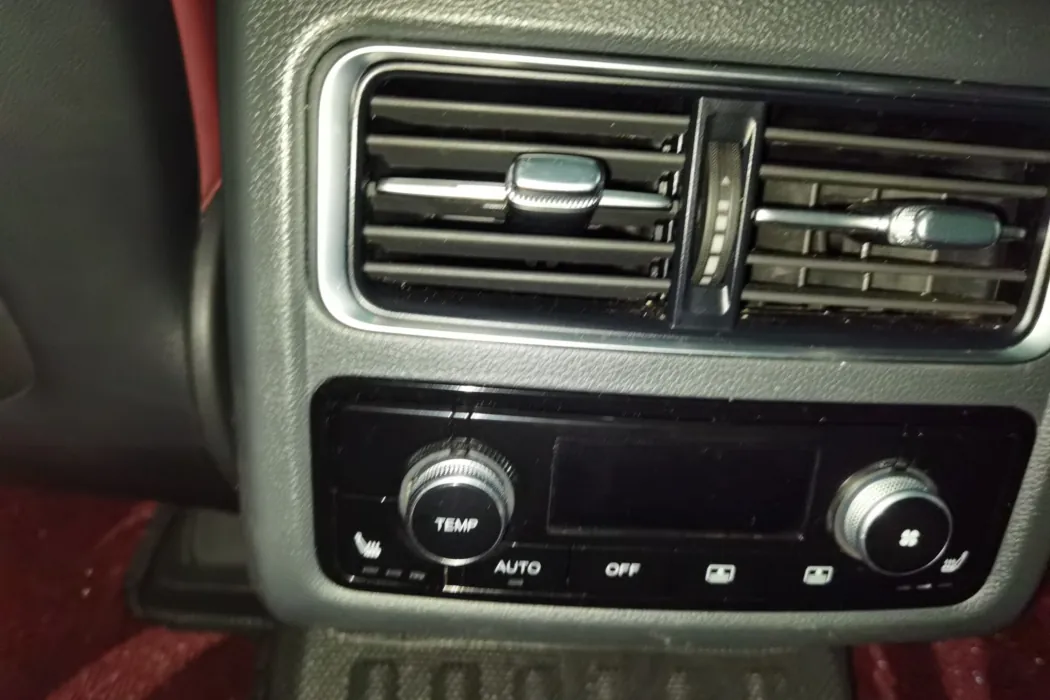 Hongqi HS7 2022 3.0T automatic four-wheel drive Zhilian Qichang edition seven-seater