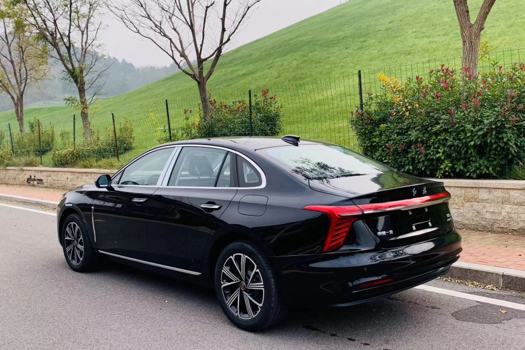 Hongqi H5 PHEV 2025 Model 130 Super Hybrid Version