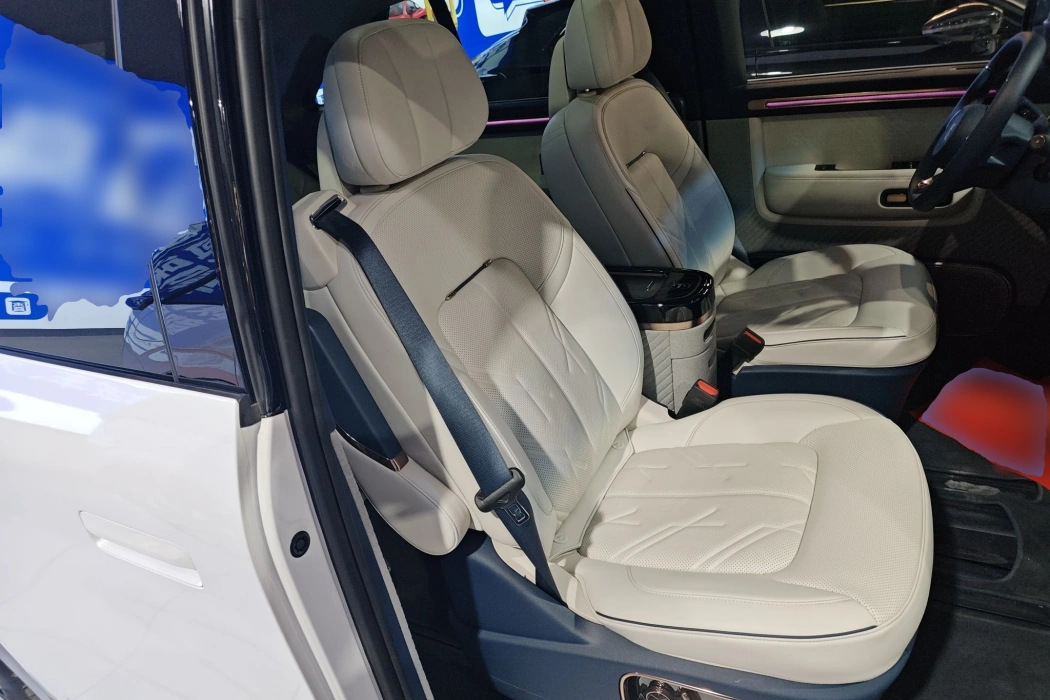 Фото машины 24