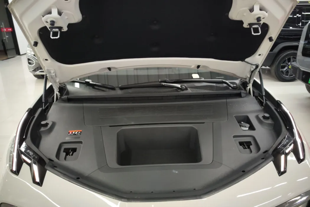 Extreme Krypton X 2025 five-seater rear-drive version