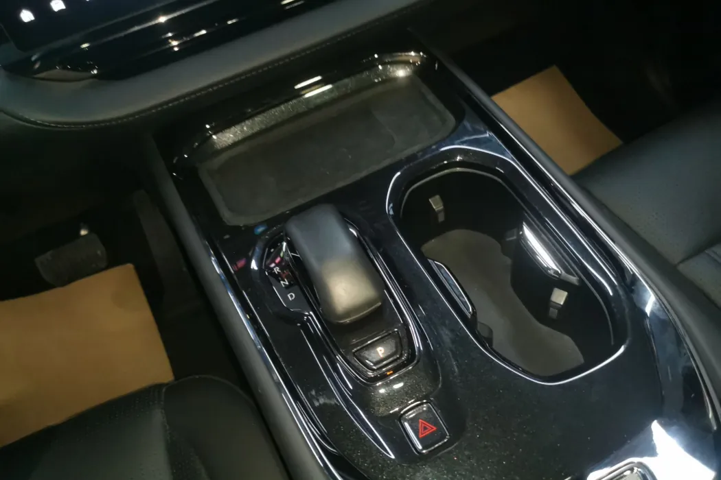 Extreme Krypton 009 2024 six-seater executive edition four-wheel drive 108kWh