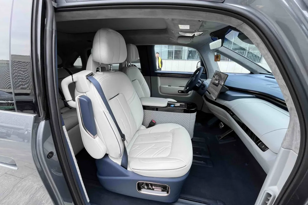 Фото машины 30