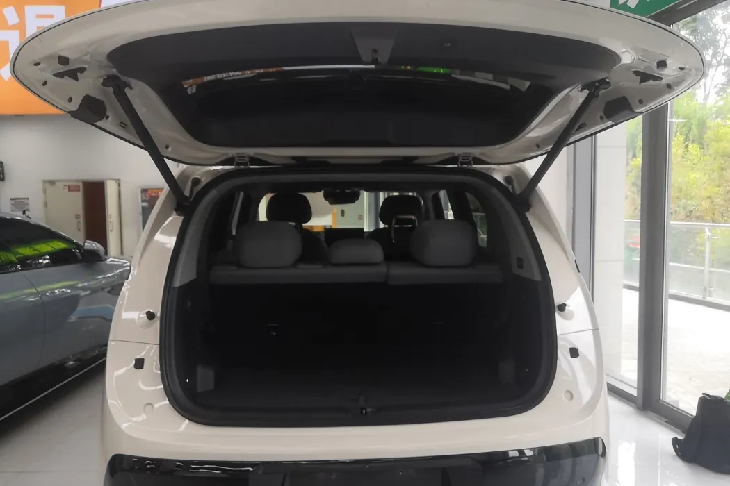 Фото машины 24