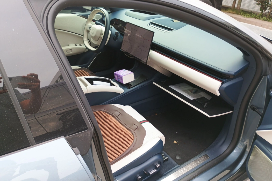 Фото машины 24