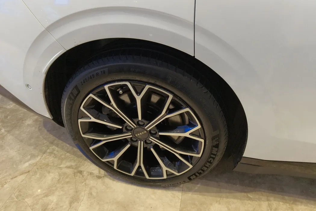 Extreme Krypton 007 2025 rear-drive smart driving version 75kWh