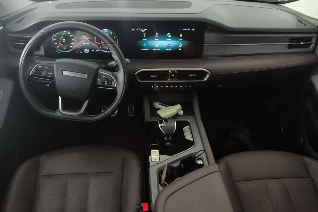 Jietu X90 PLUS 2024 model 1.6 TD DCT Villa PRO 5 seats