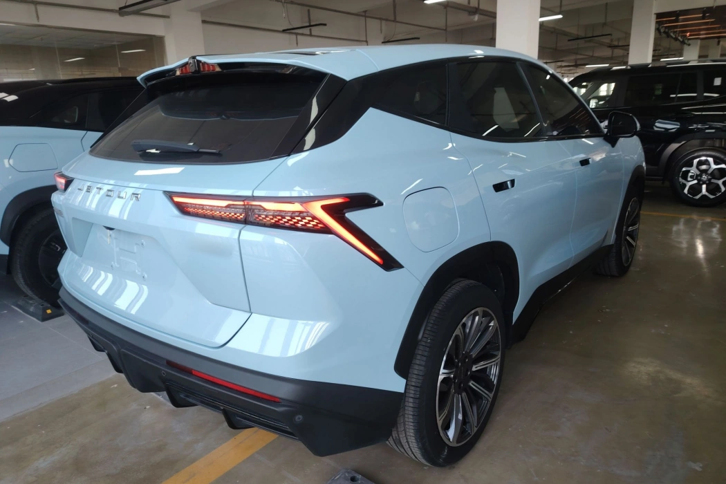 Jietu Dasheng i-DM 2023 1.5T DHT Lightning 02