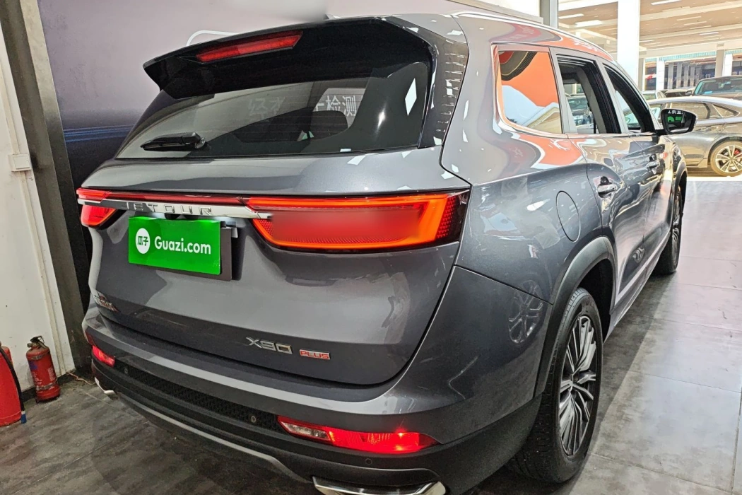 Jietu X90 PLUS 2023 model 1.6 TD DCT flat layer + 7 seats