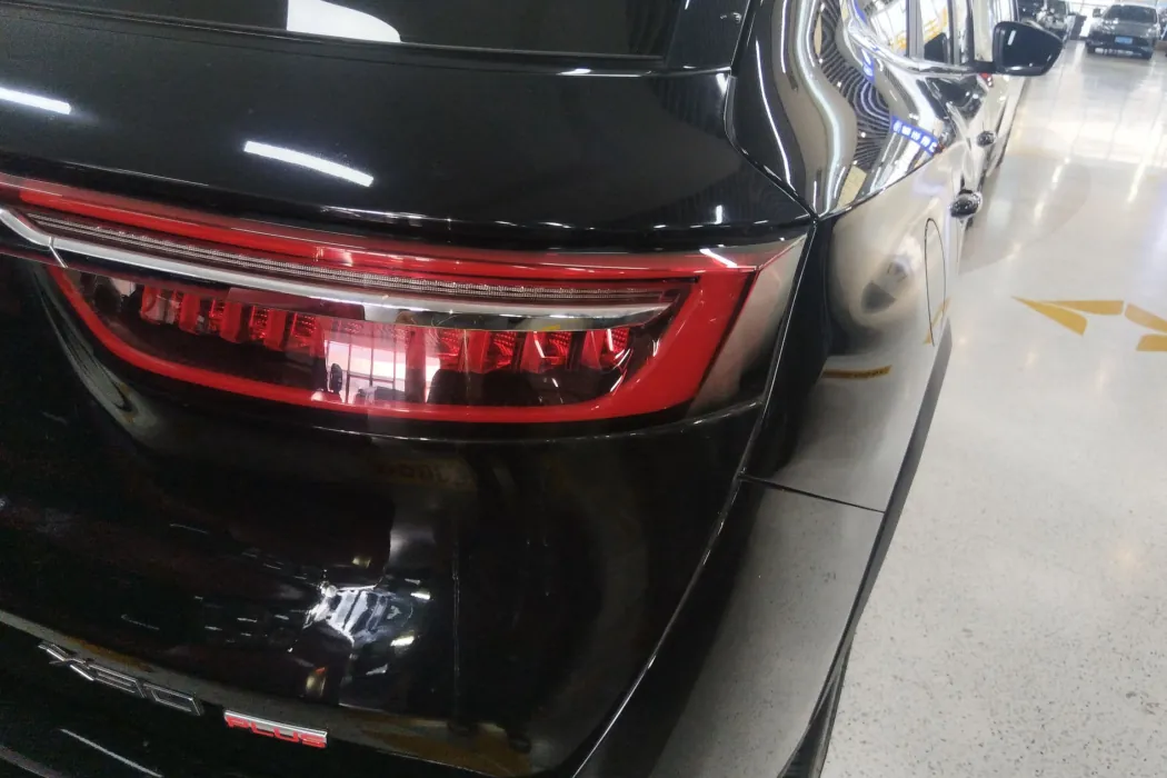 Jietu X90 PLUS 2024 model 1.6 TD DCT villa 7 seats