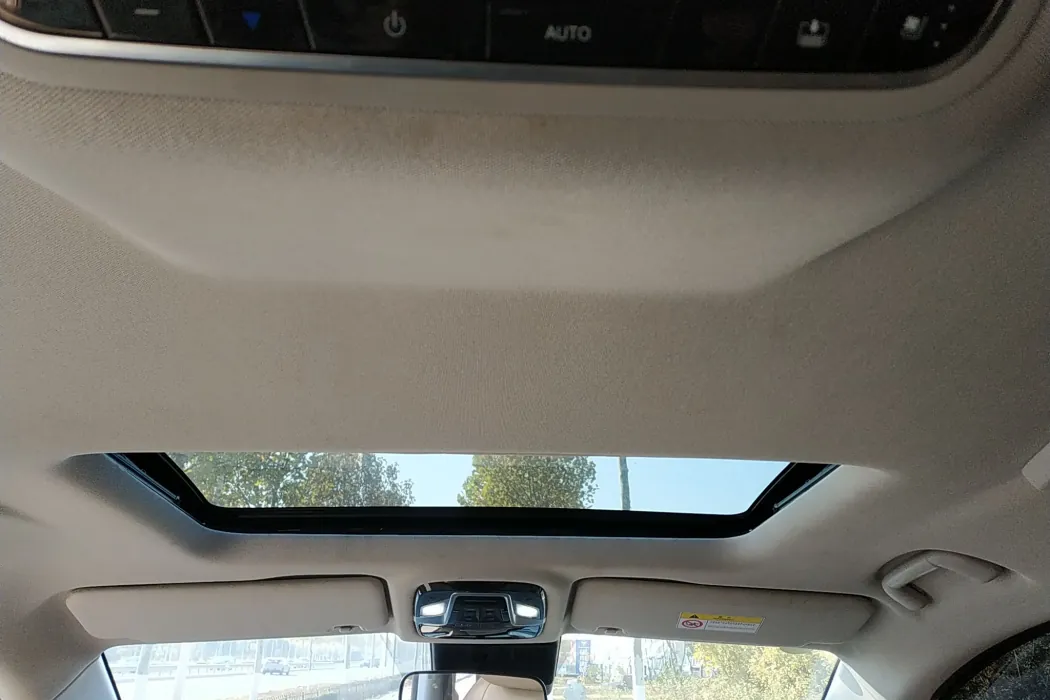 Jianghuai Ruifeng Ruifeng RF8 PHEV 2024 Zhiling Version 1.5T 150KM Glory Lithium Iron Phosphate