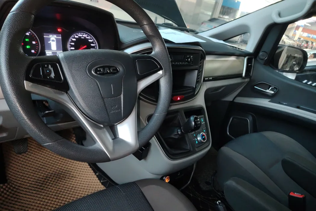 Фото машины 24